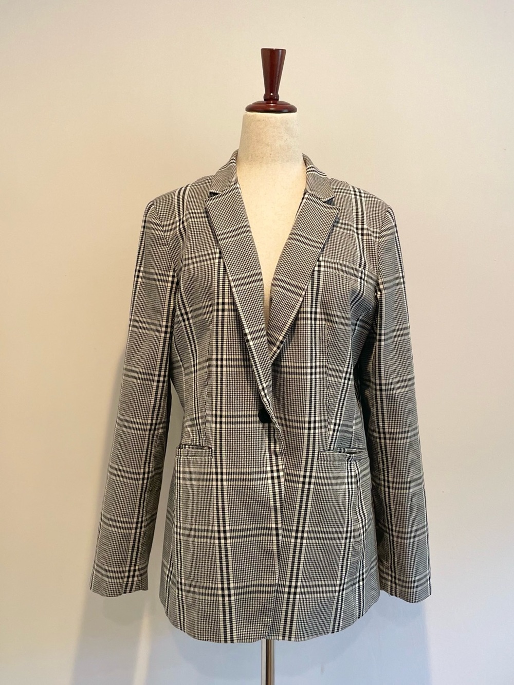 Banana Republic Long & Lean Plaid Blazer - size small